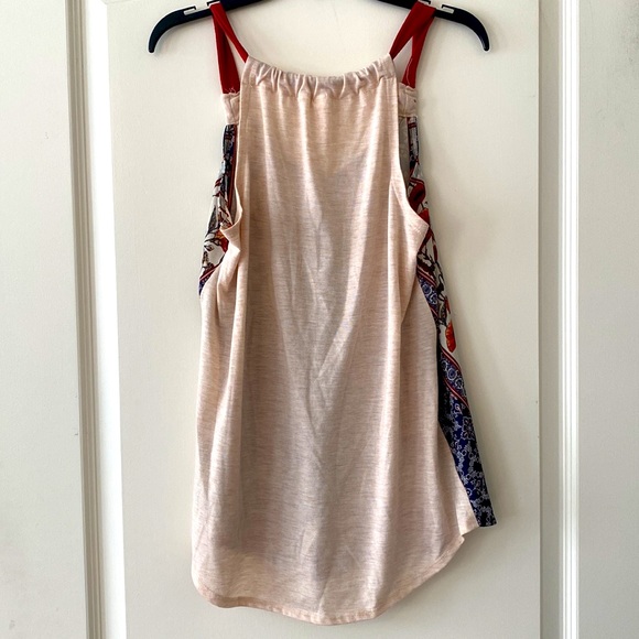 Country style blouse. - Picture 2 of 2